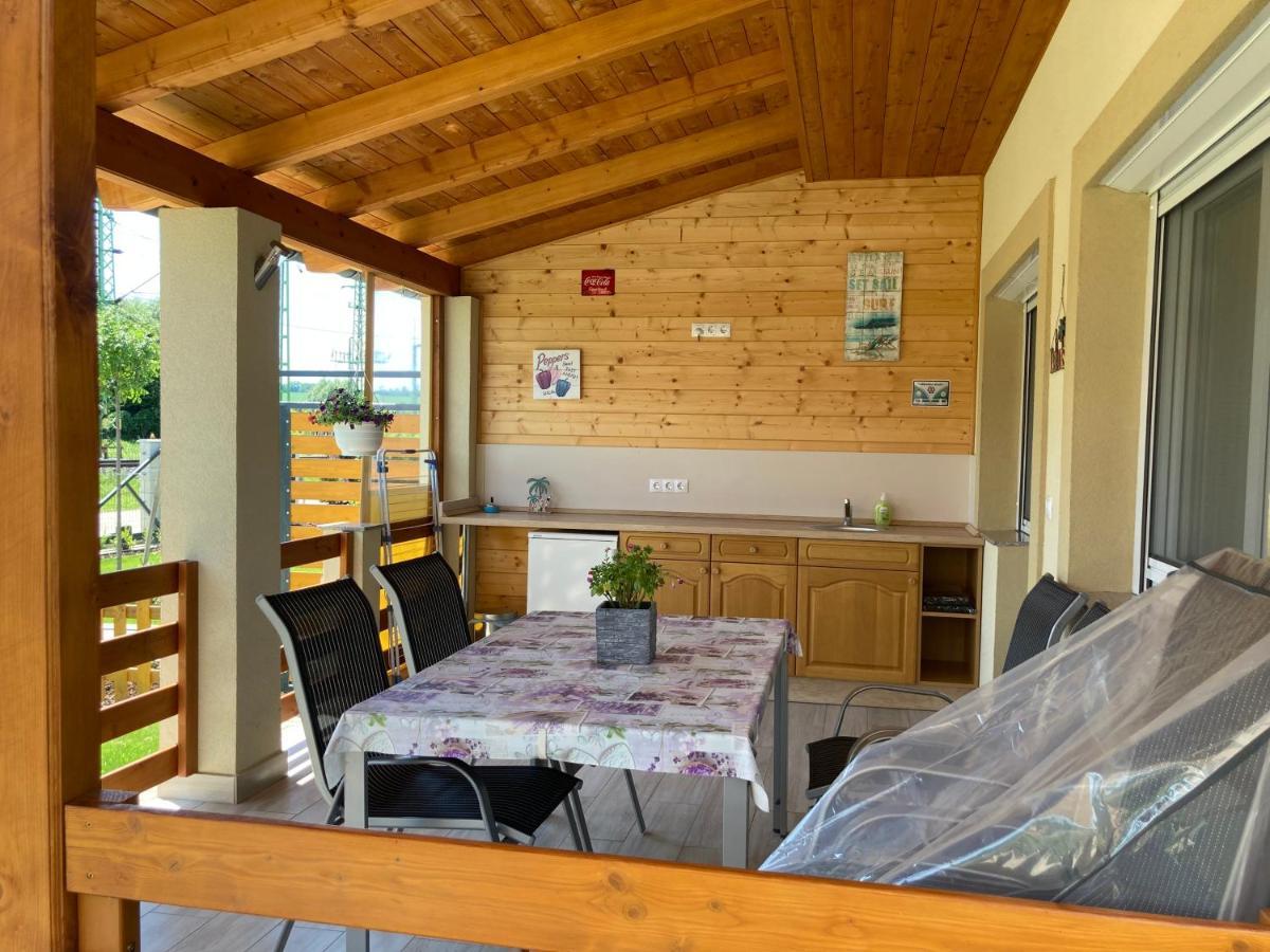 Balati Vendeghaz Apartment Balatonmáriafürdő Екстериор снимка